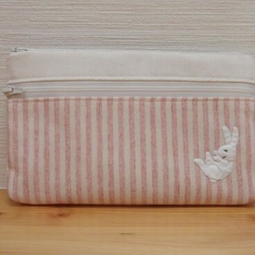 ポーチ（うさぎ　ピンクのストライプ）