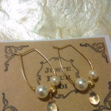 パールとチェコガラスビーズのフープピアス