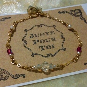 パールと色々ビーズの華奢ブレスレット