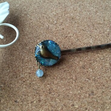 小鳥のヘアピン