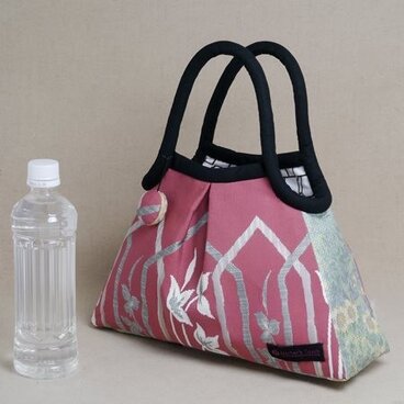 マドモアゼル avec マカロン 薄紅立花柄