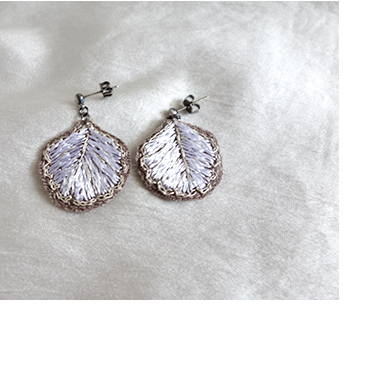 ピアス　葉っぱ