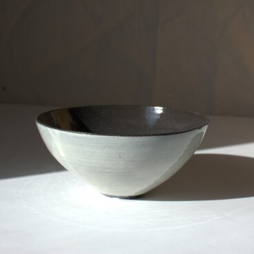 まるい大きめの鉢