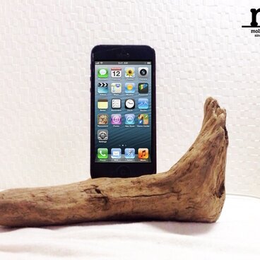 流木のIphoneスタンド(5,5s)