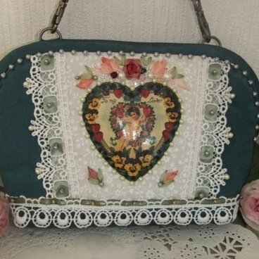 薔薇とハートと天使のポーチ