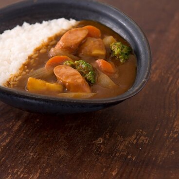 黒瑠璃釉カレー皿