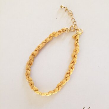 三つ編みブレスレット（マスタード）