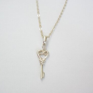 ハートの鍵のネックレス