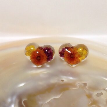 ☆送料無料☆小ぶり♡ハート♡ピアス