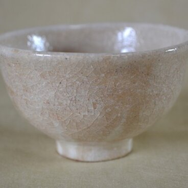 手ひねりのお碗（白化粧+透明釉）