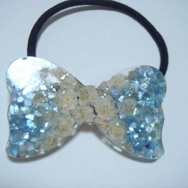 かすみ草とシェルのリボン