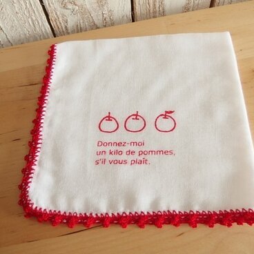 ガーゼハンカチ　赤リンゴ