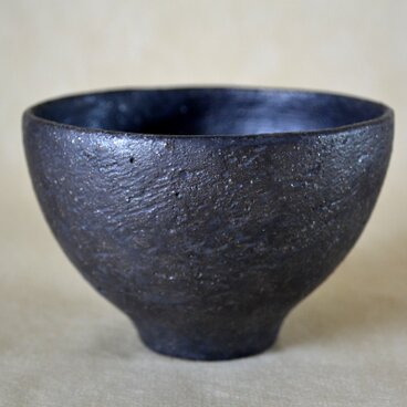 カフェオーレボール②（つや消し黒釉がけ）