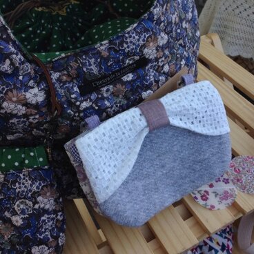 リバティ使用リボンモチーフ移動ポケット