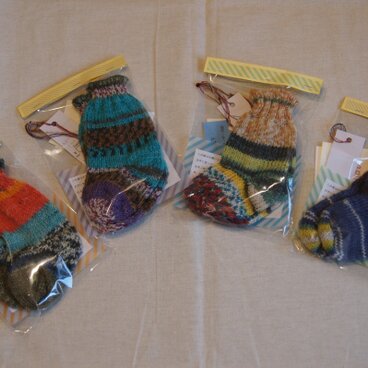 カラフルでおしゃれなベビーソックス