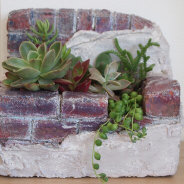 モルタル造形の植木鉢B