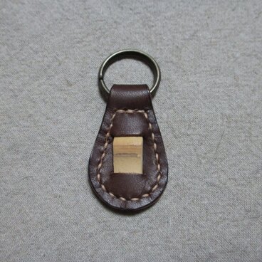 キーホルダー・こげ茶
