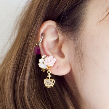 【再販】ローズとクラウンのビジューイヤーカフ