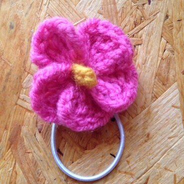 ハイビスカス風ヘアゴム