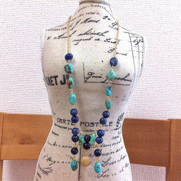 トルコ石とソーダライトのゴージャズネックレス