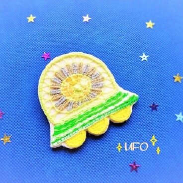 テネリフレースのUFOブローチ