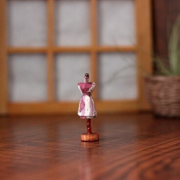 ミニチュア　トルソー、ピンク