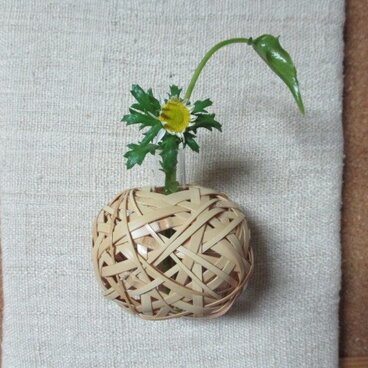 ころりん(掛け一輪差し）