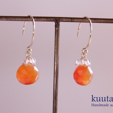 柿色カーネリアンのピアス(14kgf)