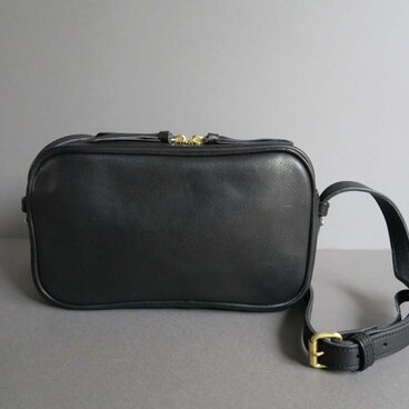 rectangle shoulder bag (black)