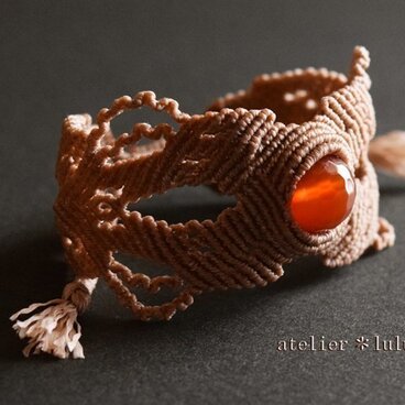 カーネリアンのレース編み風ブレスレット