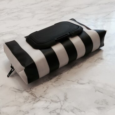 モノトーン ストライプ柄 携帯ウェットティッシュケース