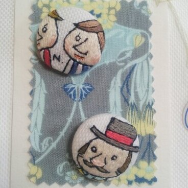 サーカス団(クルミ釦２個組)