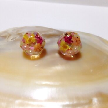 ＊売約済み＊☆送料無料☆小粒六角形ピアス