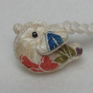 とりの根付（白色01）