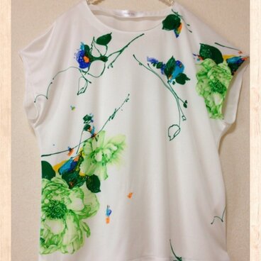 【送料無料】花柄カットソー　フレンチスリーブ