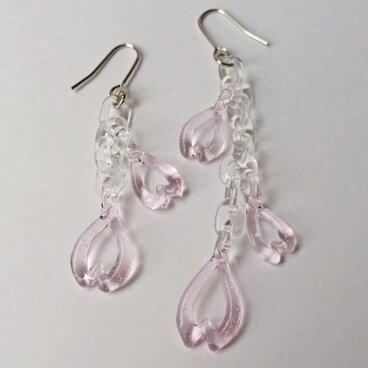 桜花びらピアス