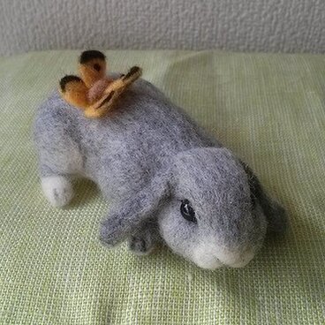 羊毛フェルト・寝そべりロップイヤーラビット❀