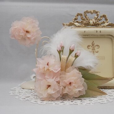 八重桜のコサージュ＆ブローチ～Angel’s wing ～