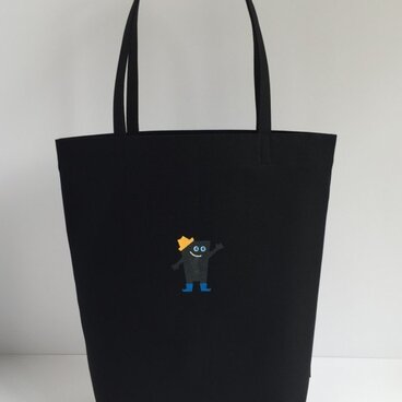 アランの縦型トート・ブラック