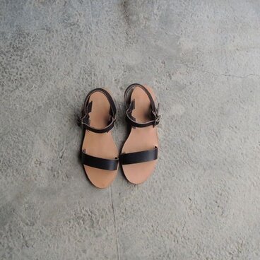 ストラップサンダル　黒　sizeM
