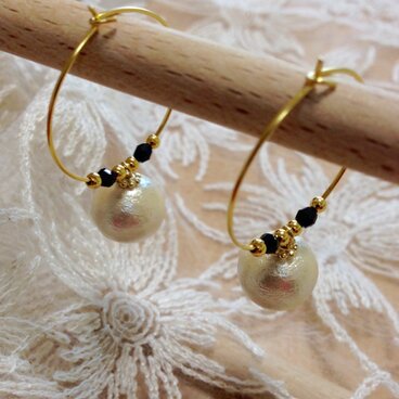 大粒コットンパールのフープピアス