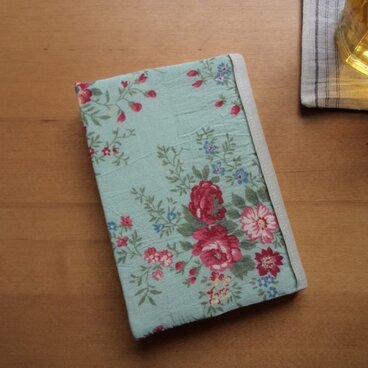 ロマンチックな花柄のBOOKカバー＜文庫サイズ＞