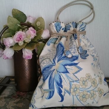 ウィリアムモーリスの布の巾着バッグ