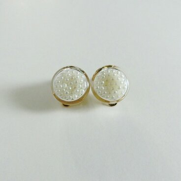 glass pearl earring maru