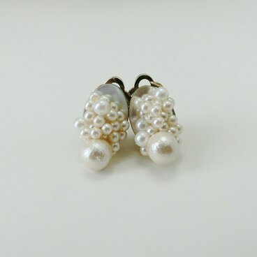 oval shell pearl earring