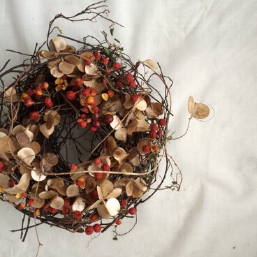 山芋のツル ツルウメモドキ リース