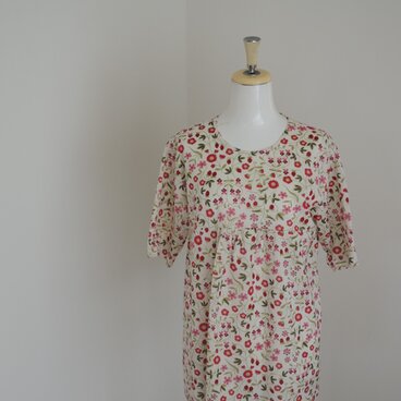 リバティ柄　トップス