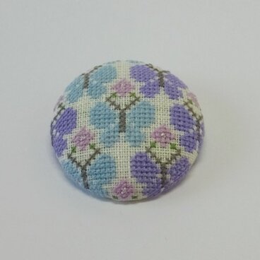 クロスステッチちょうちょのブローチ１