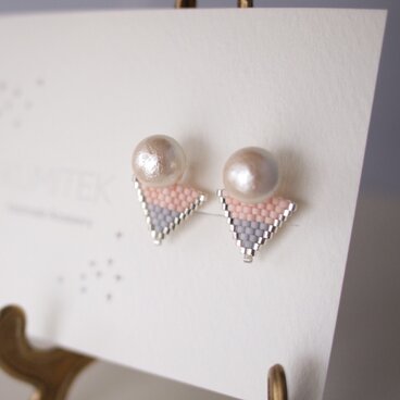 さんかくパールのノンホールピアス  ピンク×グレー