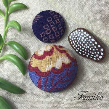 ブローチセット　ぽつぽつ石